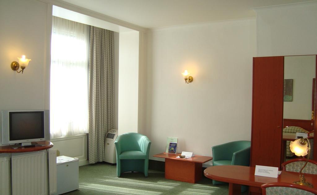 Отель Le Dome Hotel 4*