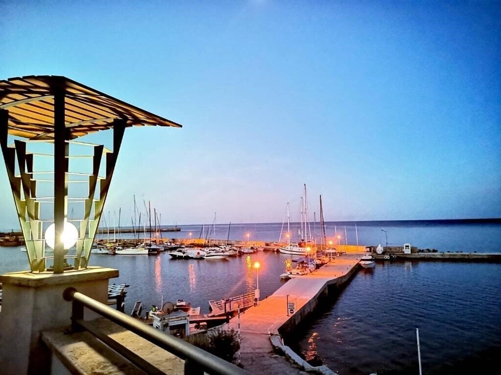 Картинка Marina City 3*