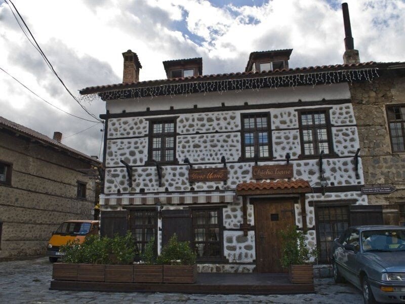 Отель Chicho Tsane 3*