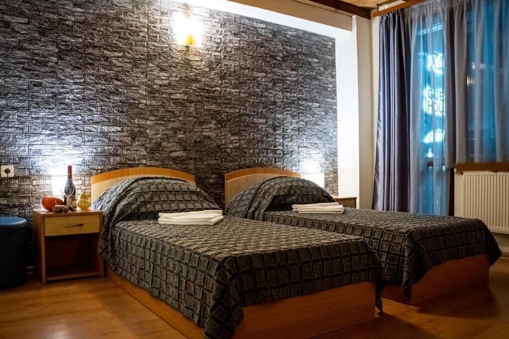 Отель Matsurev Han 3*