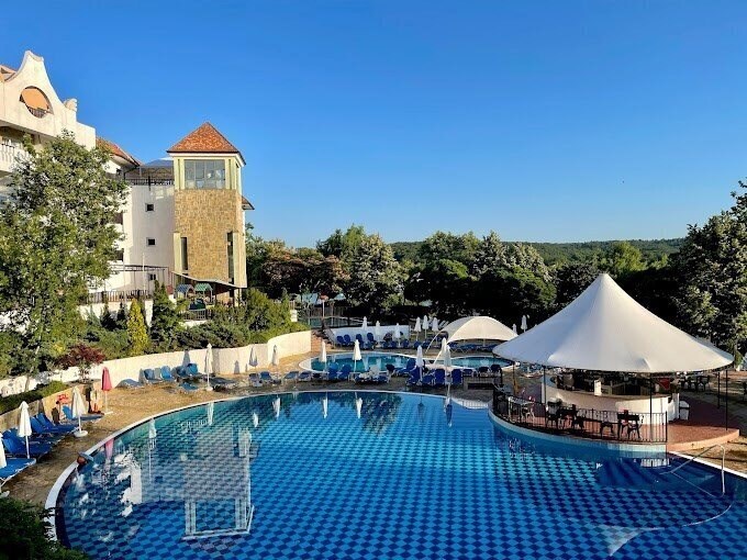 Отель Bella Vista Beach Club 4*