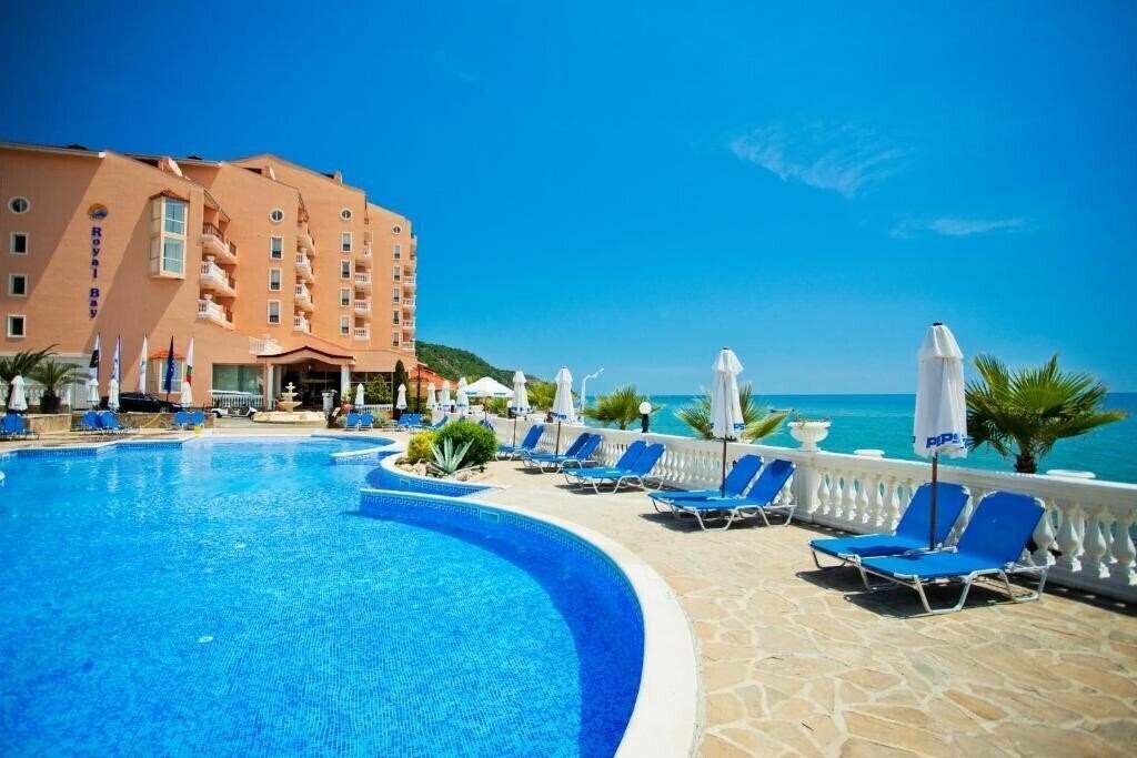Отель Royal Bay 4*