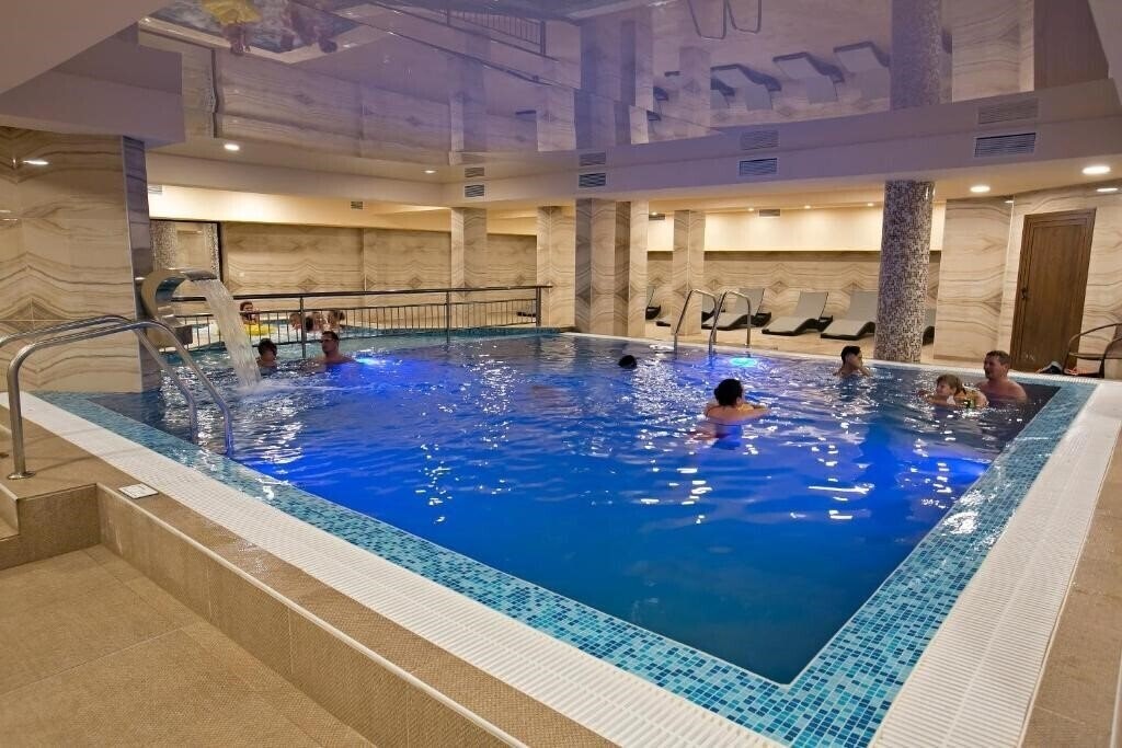 Отель Royal Grand & Spa 4*