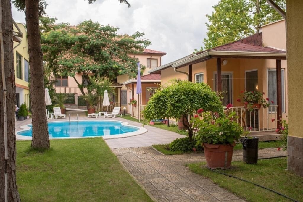 Отель Inter Park 3*