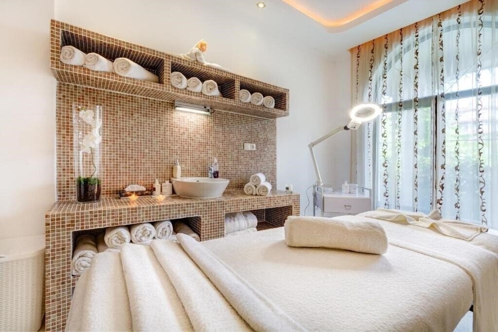 Фото Apart Complex Estaban & Poseidon Apt апартаменты