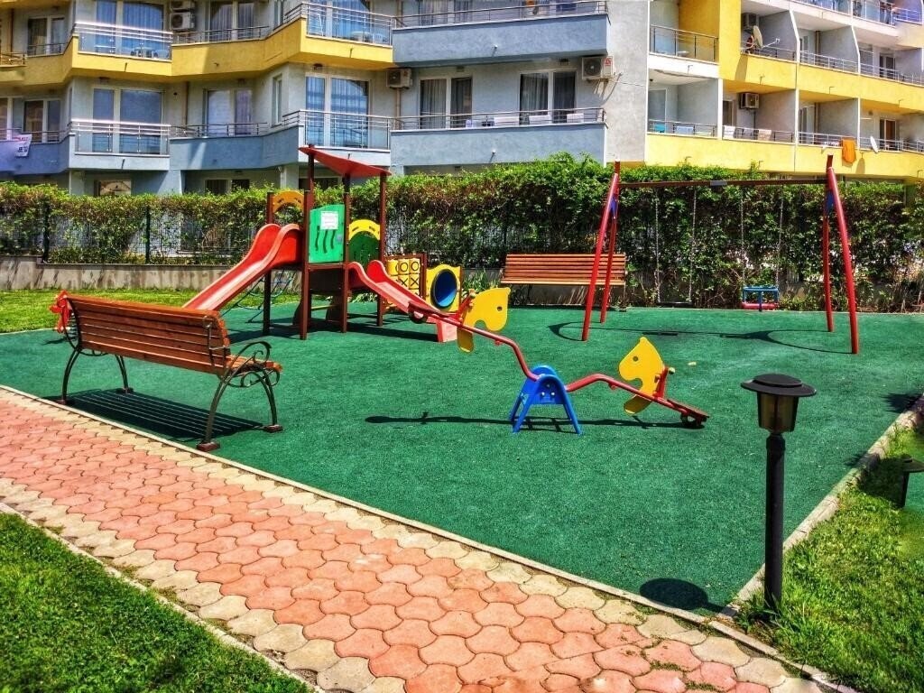 Изображение Elizabeth Dy 3*