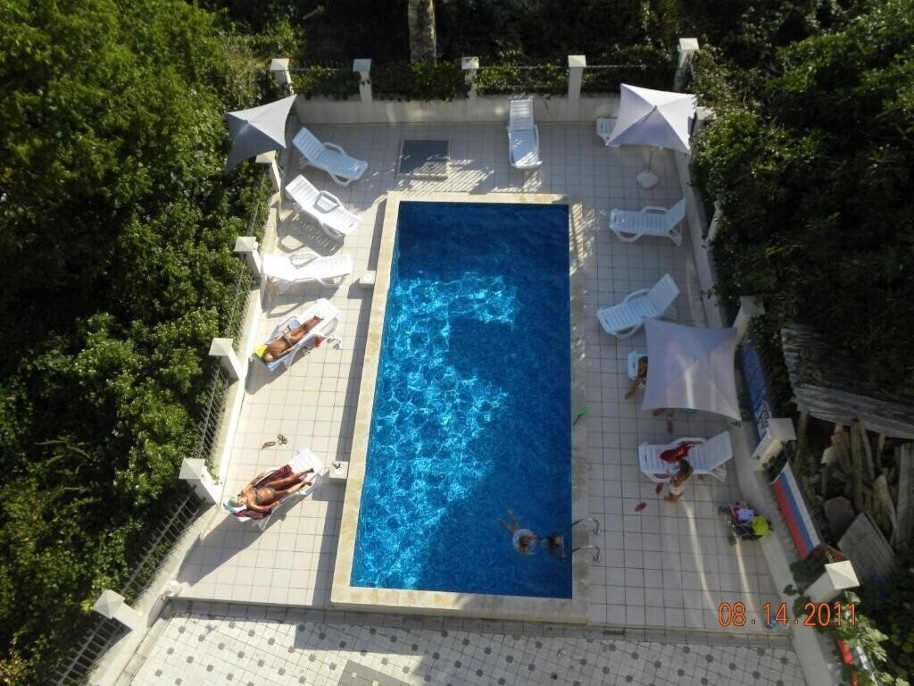 Картинка New Town 3*