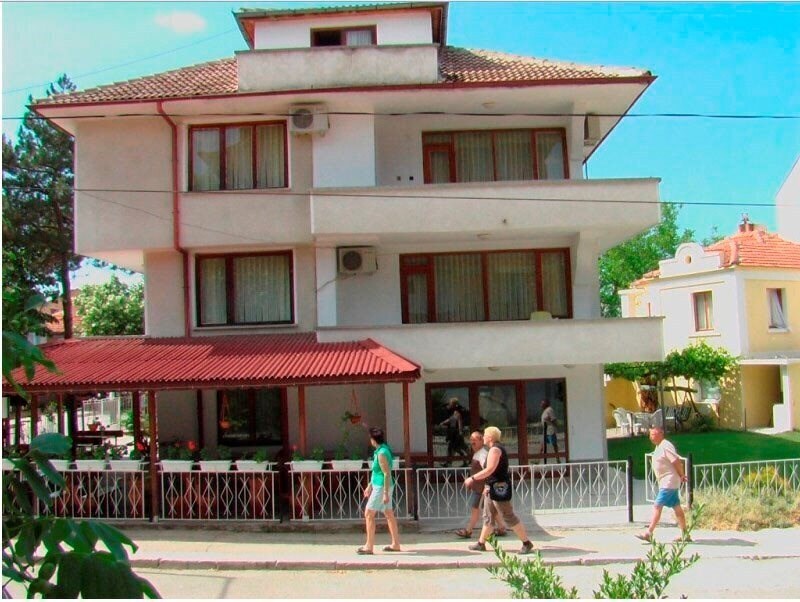 Отель Bunara 2*