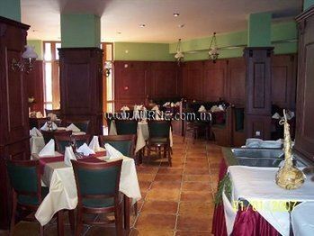 Отель Elina Palace 4*