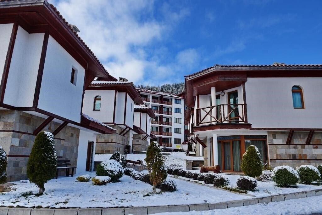 Отель Forest Nook Villas 4*