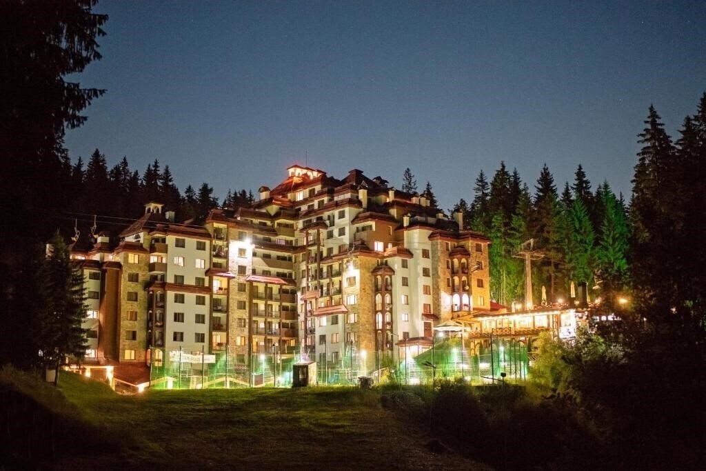 Отель Hotel Kamelia (ex. Kamelia Pamporovo, Kamelia Complex) 4*