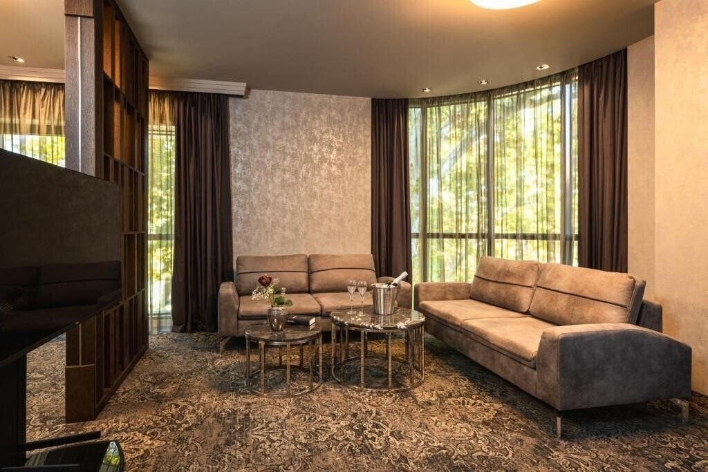 Изображение Royal 3*