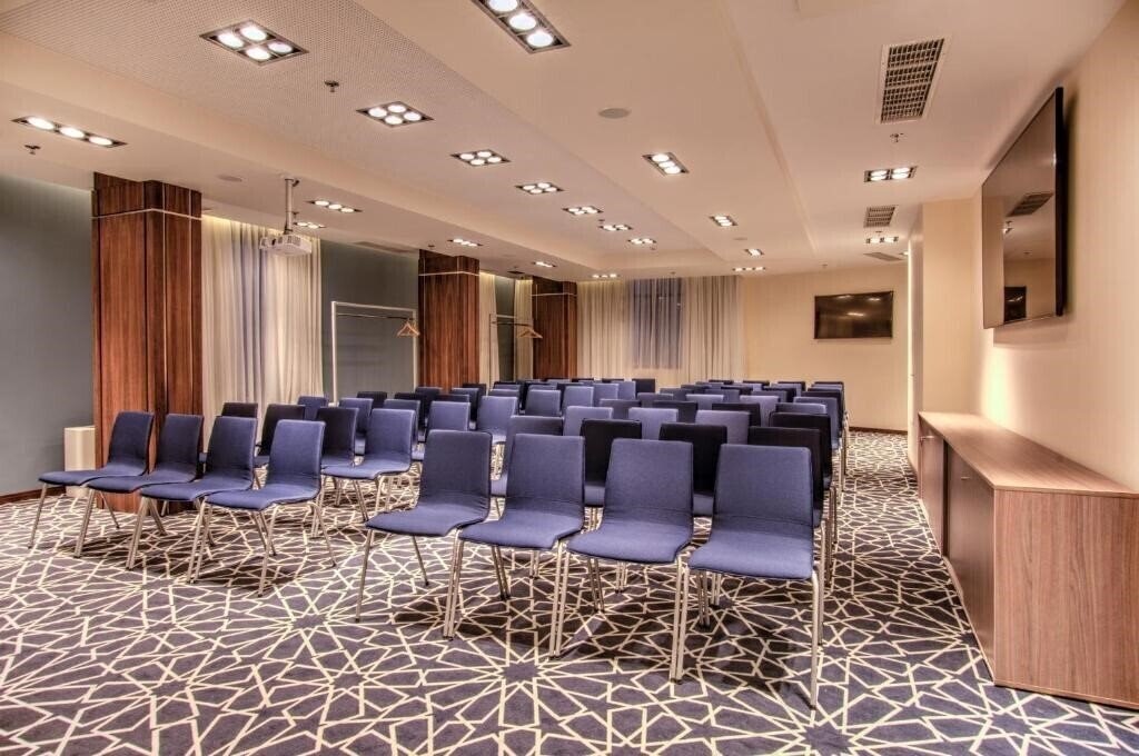 Изображение Holiday Inn Plovdiv, An Ihg Hotel 4*