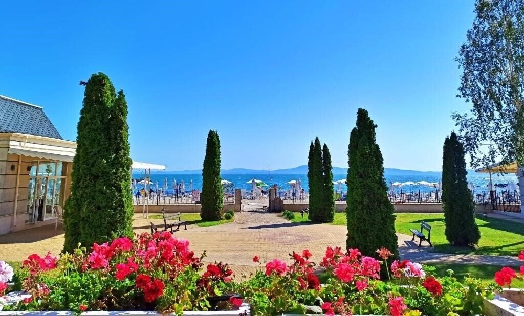 Фото Festa Pomorie 4*