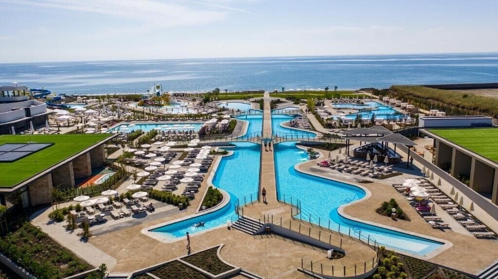 Отель Wave Resort 4*