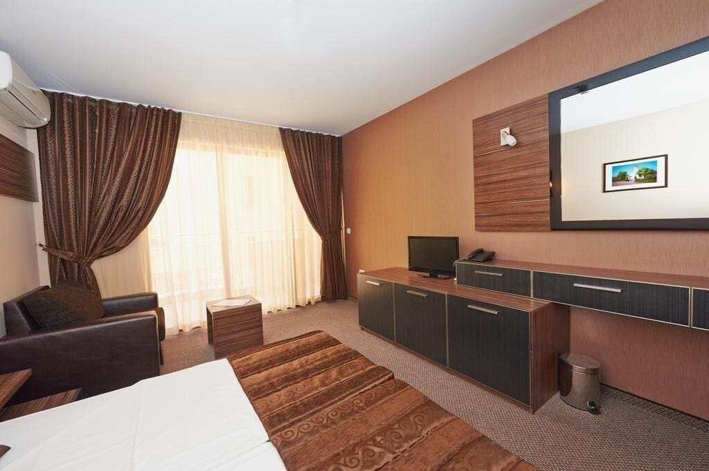 Картинка Coral Pomorie 3*