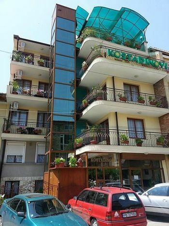 Отель Kostadinovi Family House 1*