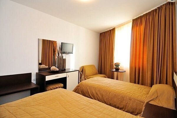 Фото Botanica Family Hotel 2*