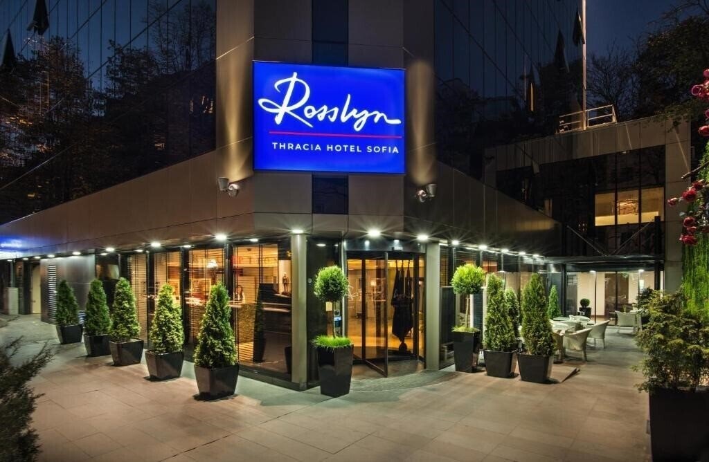 Отель Rosslyn Thracia Hotel 4*