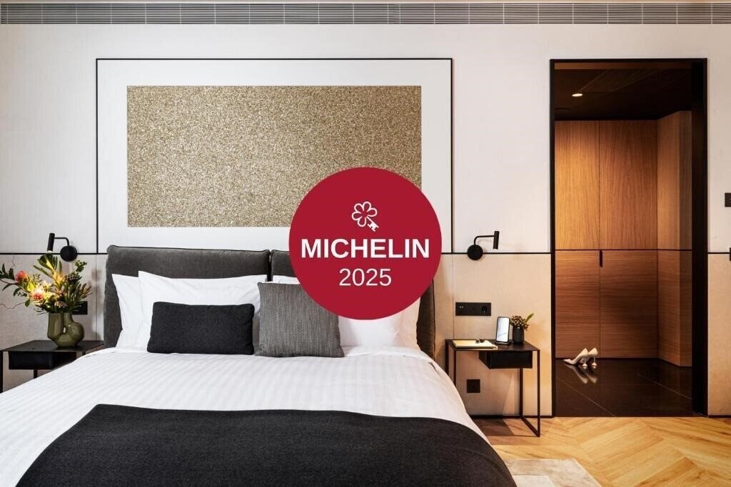 Отель Juno Hotel Sofia, A Member Of Design Hotels 5*