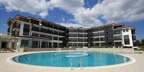 Отель The Hill Club 4*