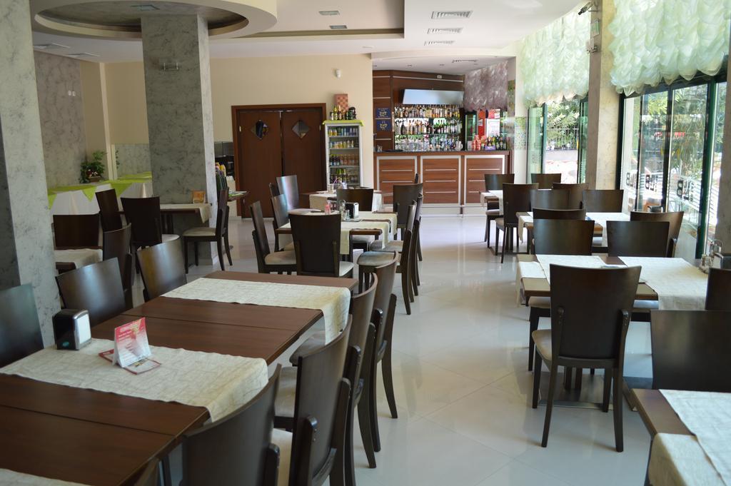 Фотография L & B (ex. L&b) 3*