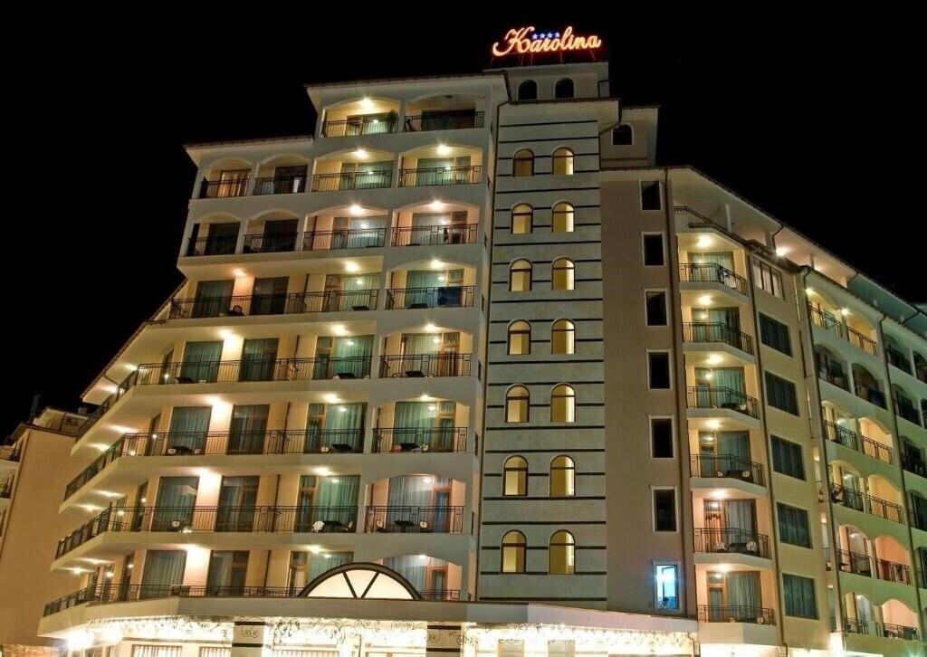 Отель Karolina Hotel 4*