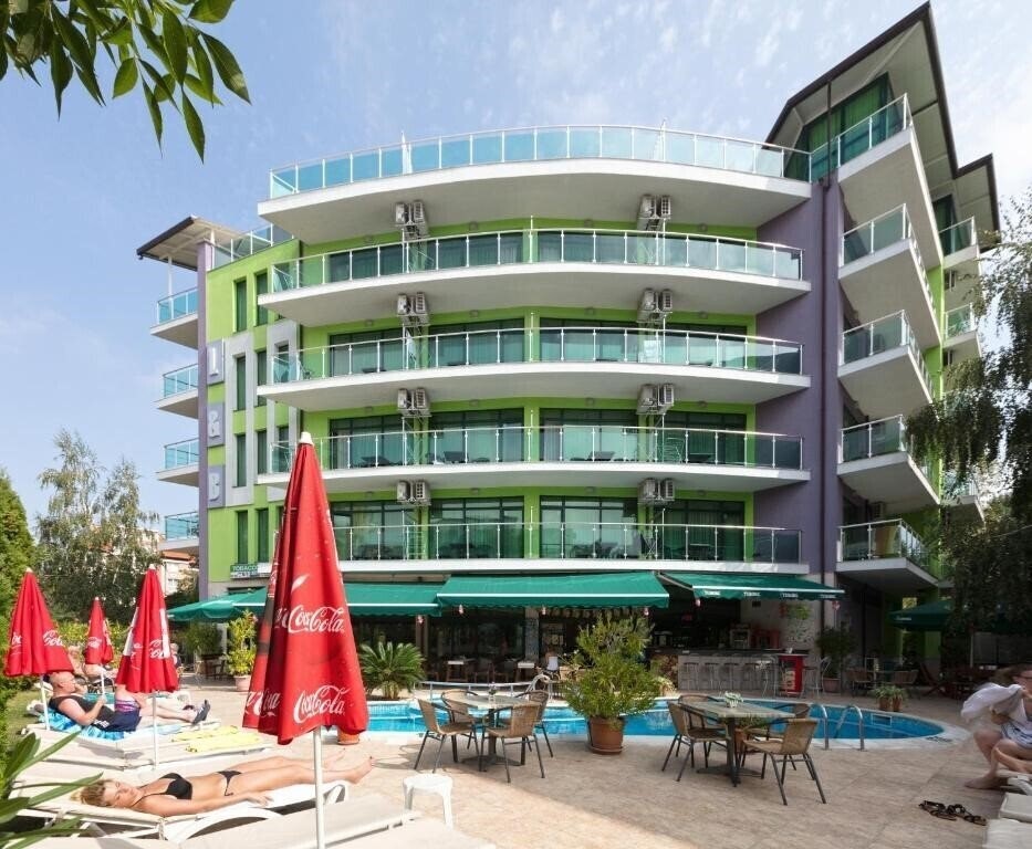 Отель L&B Hotel Sunny Beach 3*