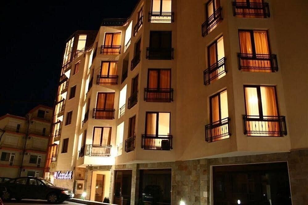 Картинка Camelot Residence (ex. Бар) 3*