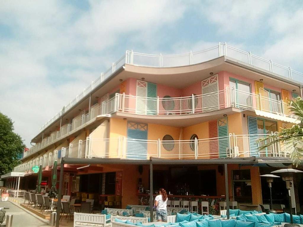 Отель Largo Sunny Beach 2*