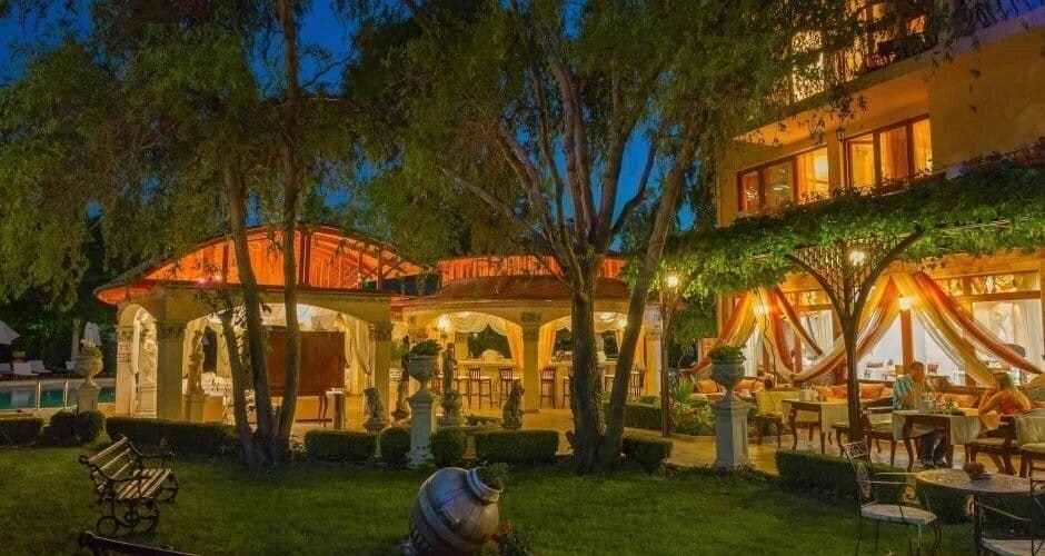 Отель Orpheus Mpm 3*