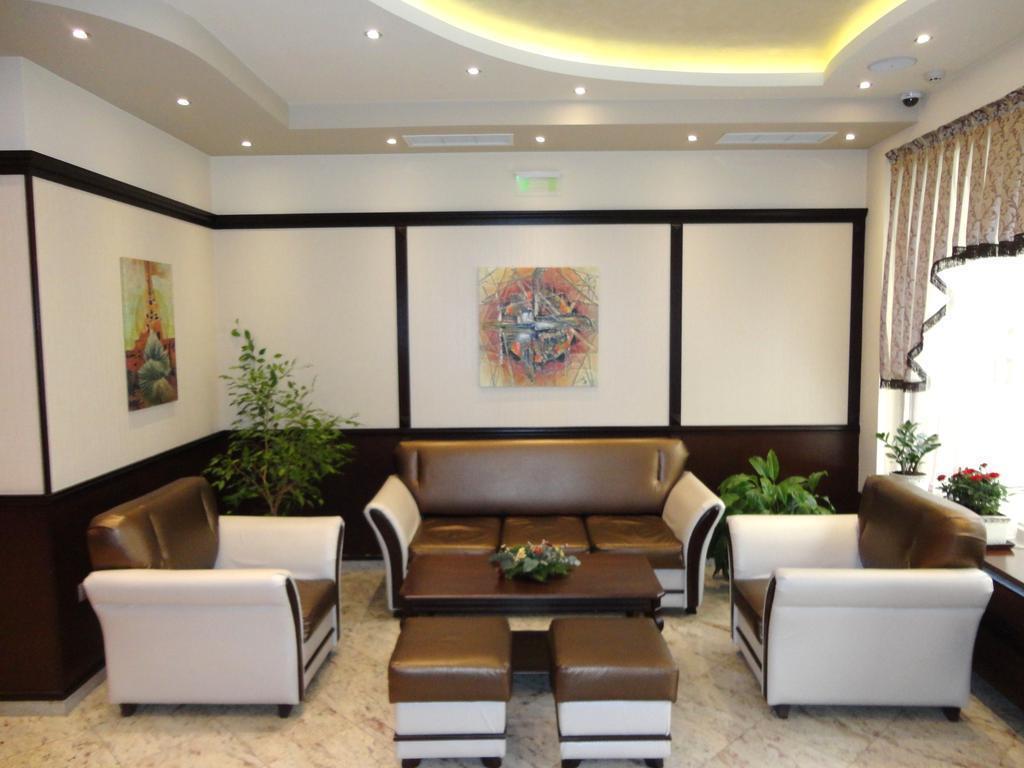 Фото Aparthotel Favorit 3*