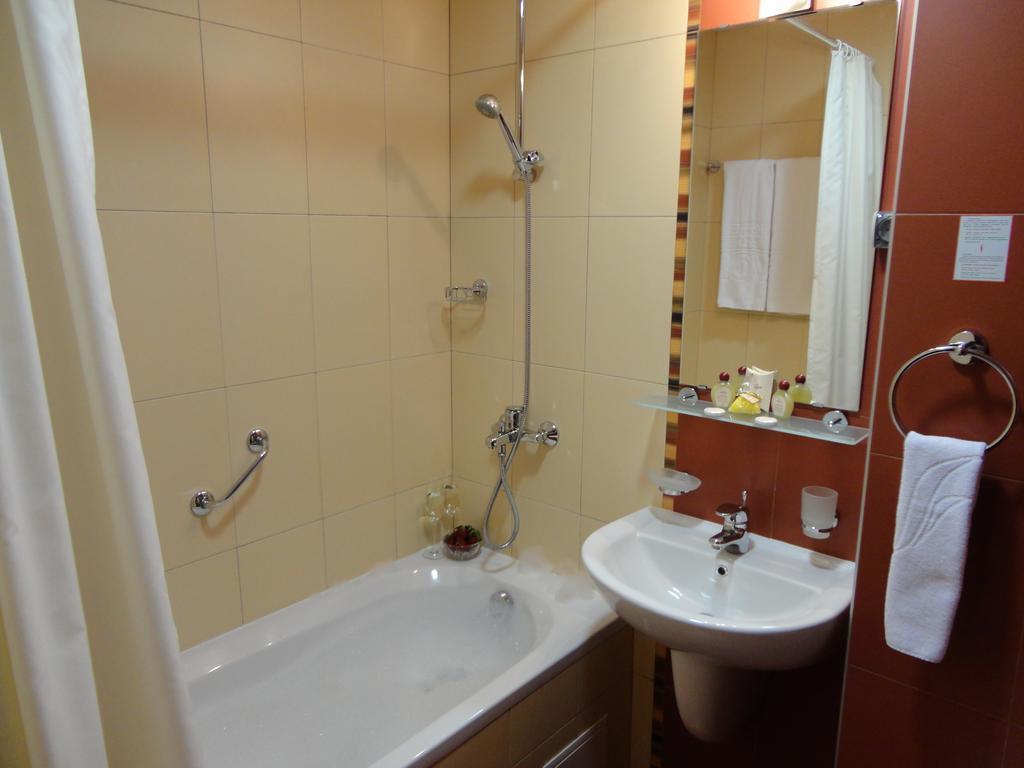 Фотография Aparthotel Favorit 3*