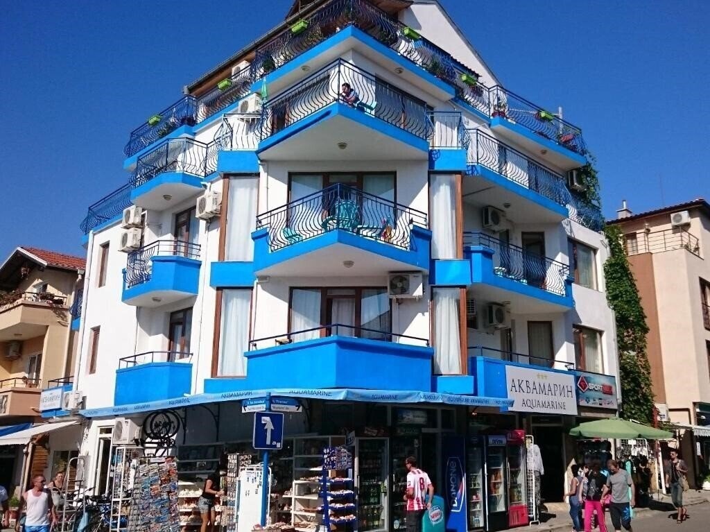 Отель Aquamarine 3*