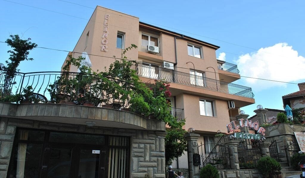 Отель Villa Elinor 3*