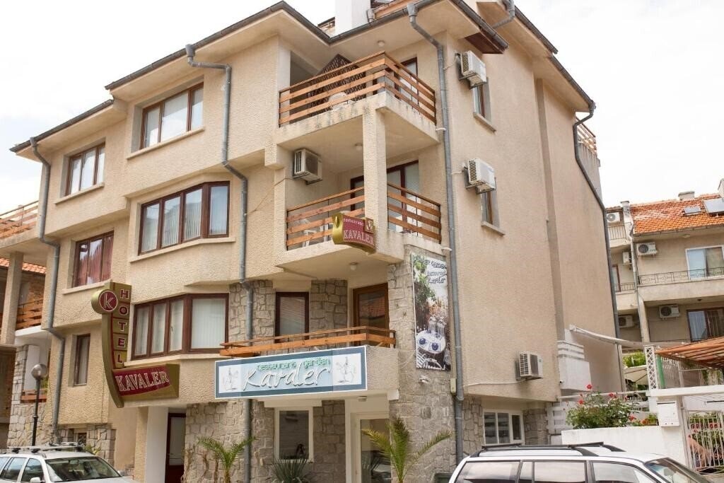 Отель Kavaler 2*