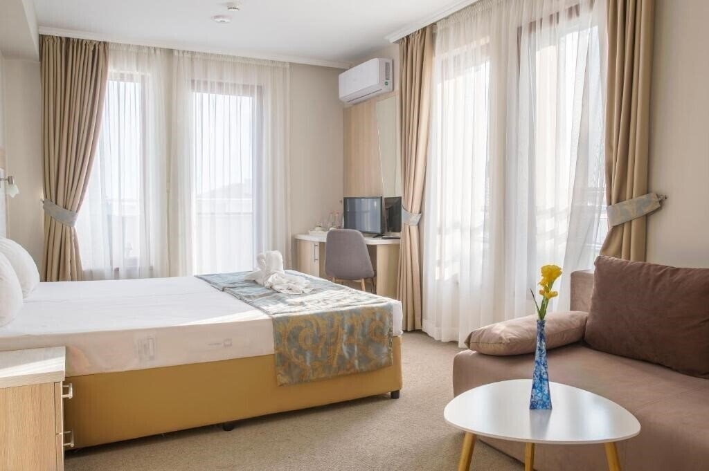 Отель Melia Mar 3*