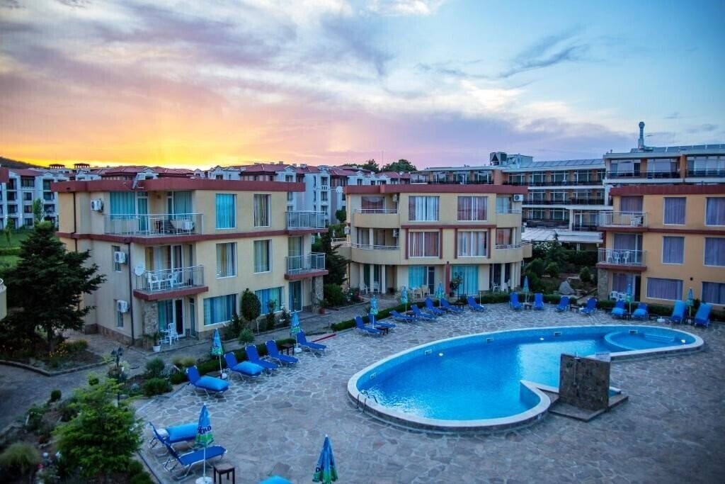 Отель Hotel Mapy Sozopol (ex. Mappy Holidays Aparthotel, Mapy Holiday Village) 3*