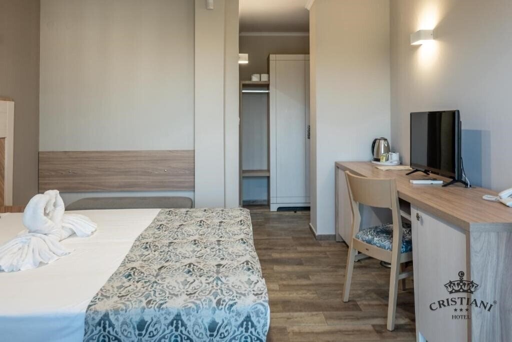 Изображение Cristiani 3*