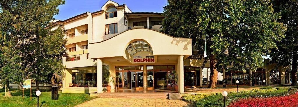 Отель Dolphin Hotel 4*