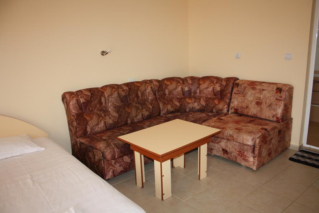 Картинка Hotel Santorini (ex. Santorini Sv Vlas, Family Hotel Santorini) 3*