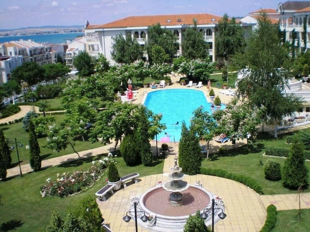 Картинка Dinevi Resort Second Line 3*