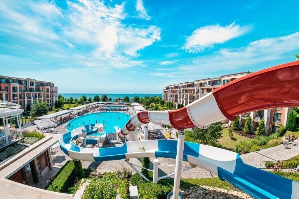 Отель Premier Fort Beach 4*