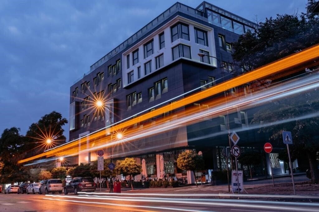 Отель Graffit Gallery Hotel 5*