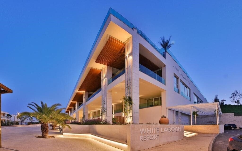 Отель White Lagoon Complex 3*