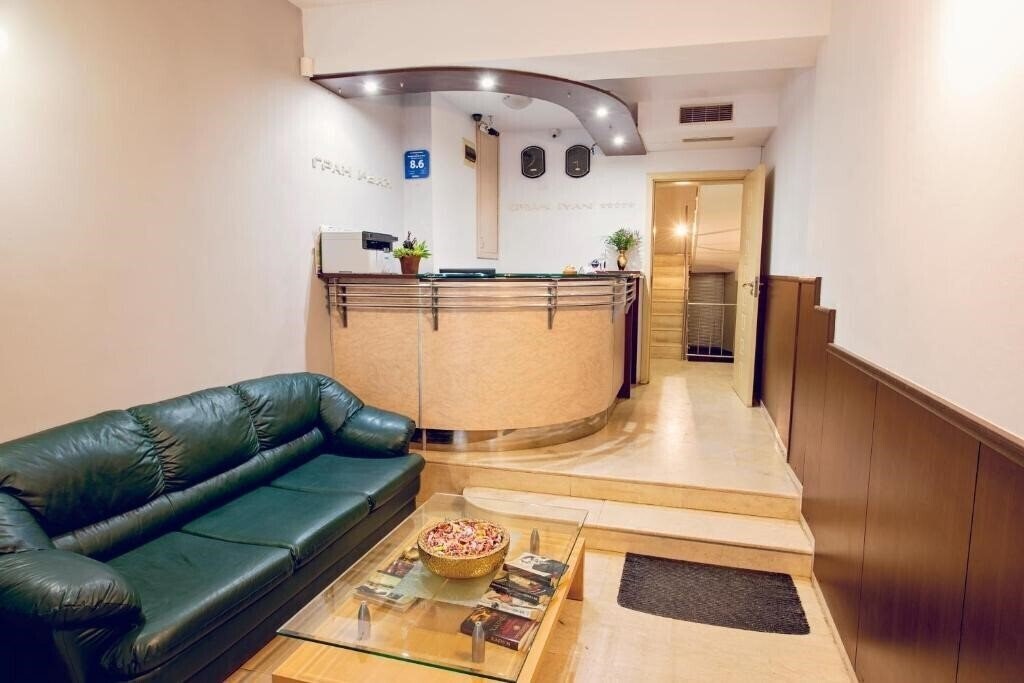 Фото Family Hotel Gran Ivan 3*