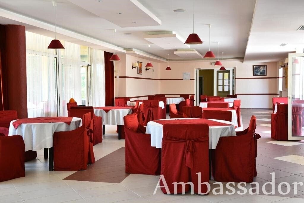 Изображение Hotel Ambassador (ex. Ambasador, Ambassador Hotel) 3*