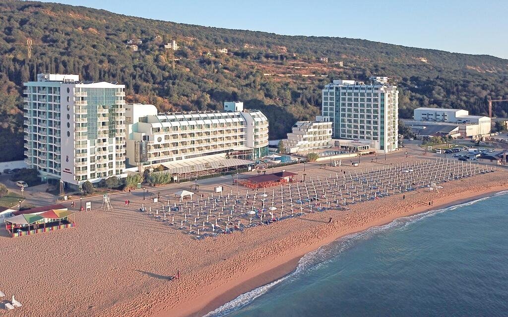 Отель Berlin Golden Beach 4*