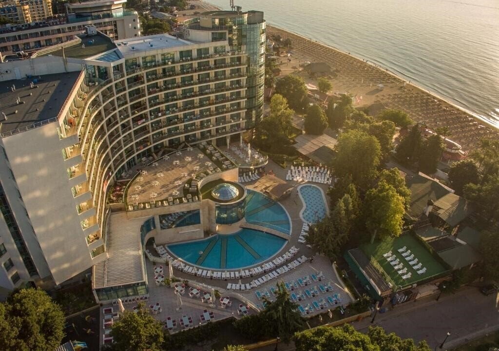 Отель Marina Grand Beach 4*
