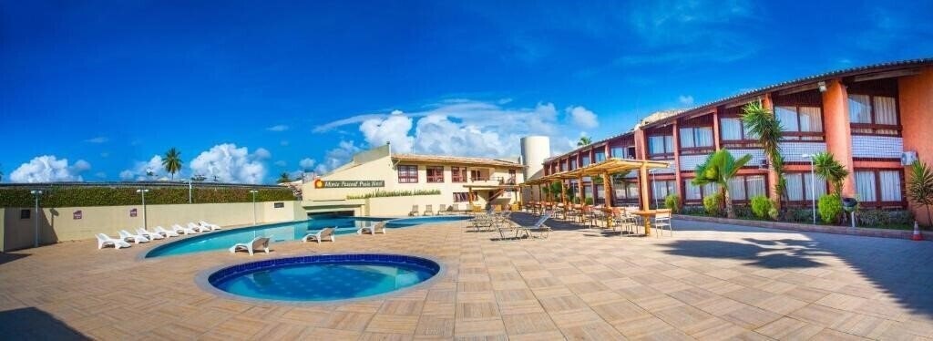 Отель Monte Pascoal Praia 4*